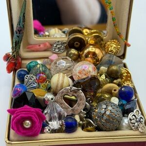 Vintage Jewelry Box Mixed With Bead Soup 🥣 Hand Picked